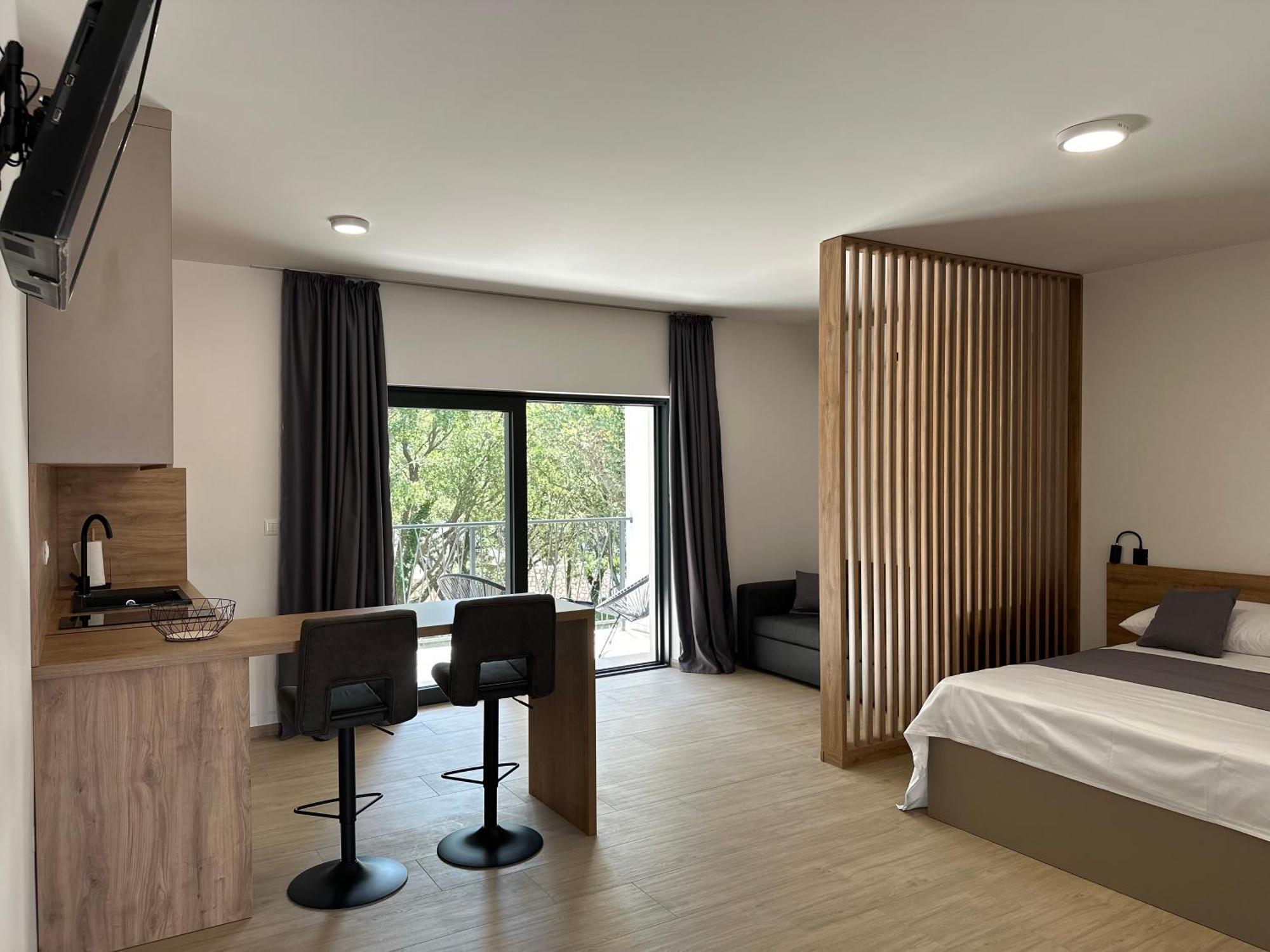New In Airport Dubrovnik Apartment Mocici Bagian luar foto